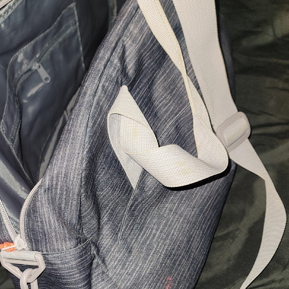 Adidas Duffel Gym Bag - Picture 6 of 6
